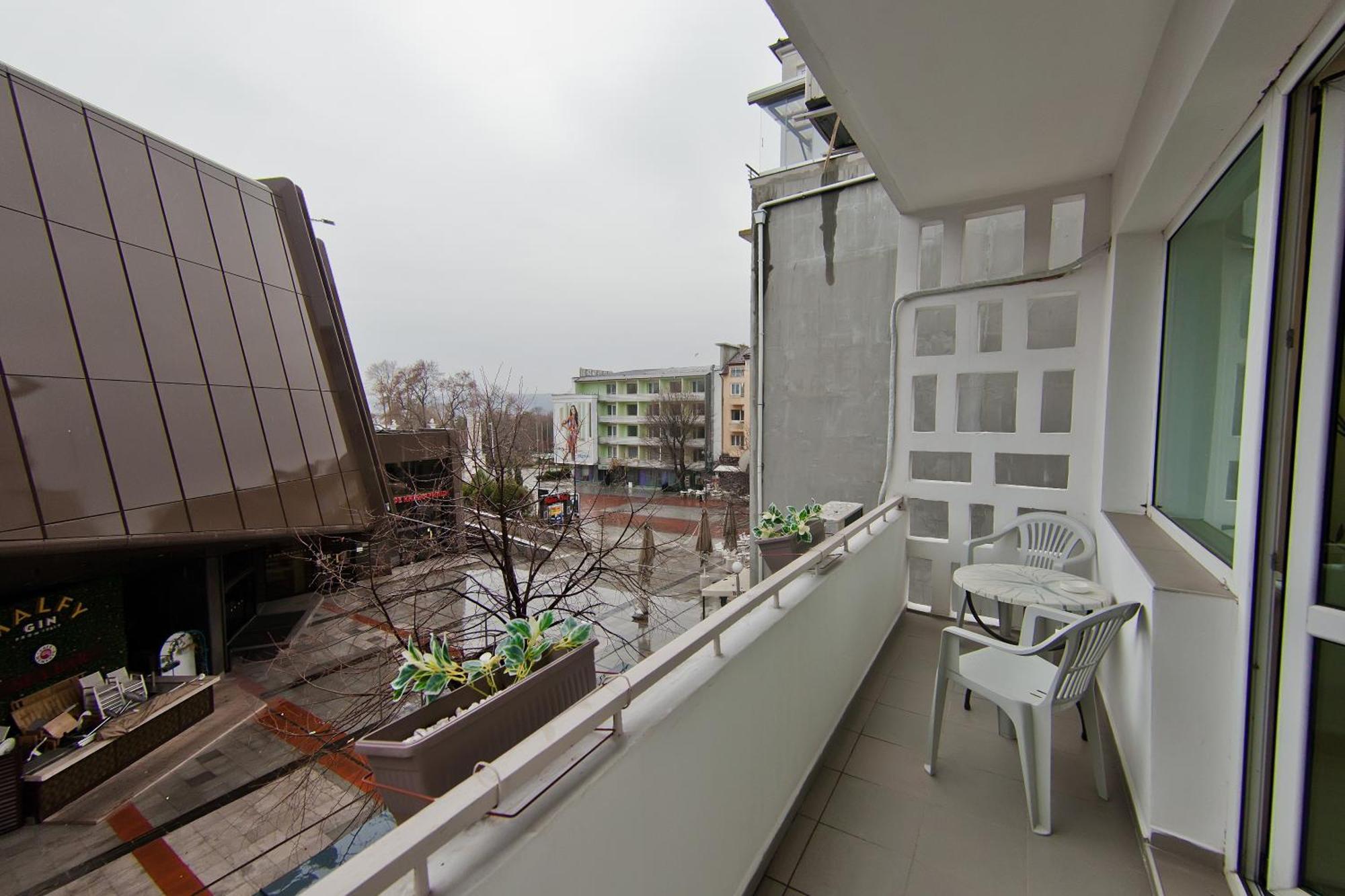 Festival And Congress Centre Appartment Varna Bagian luar foto